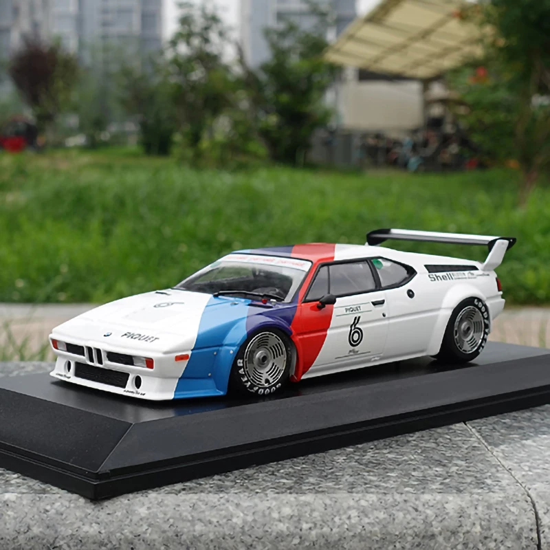 Diecast 1/18 Scale M1 HERITAGE Racing Metal Alloy Car Model