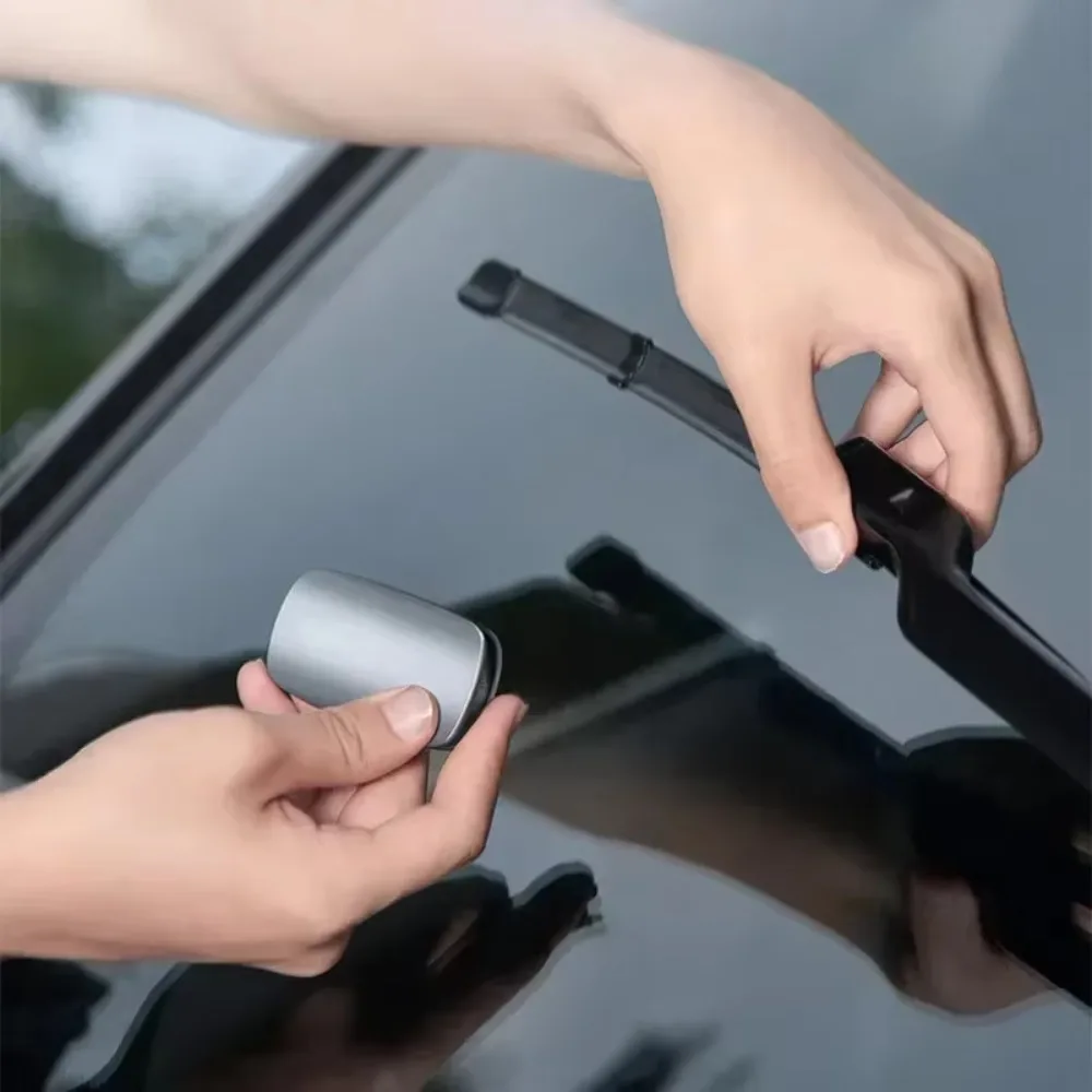 Rubber Wiper Repair Tool Compact Smooth Windshield Wiper Repair Tool Portable Windscreen Wiper Repairer for Car Windshield