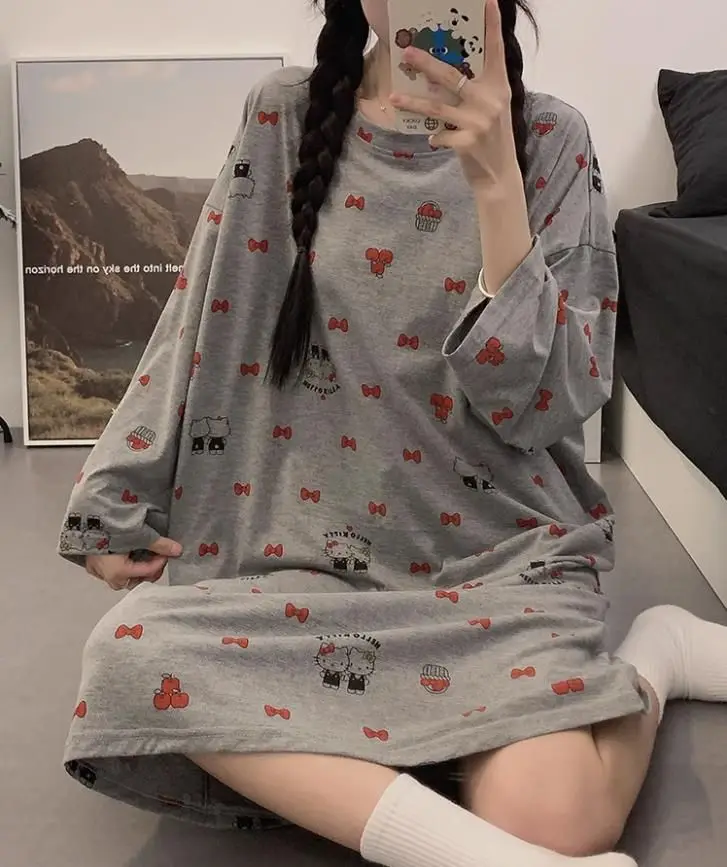 ثوب نوم هالو كيتي للسيدات لخريف وشتاء 2025 بأكمام طويلة، ملابس نوم كاواي لطيفة من القطيفة المريحة، ملابس منزلية للاستلقاء