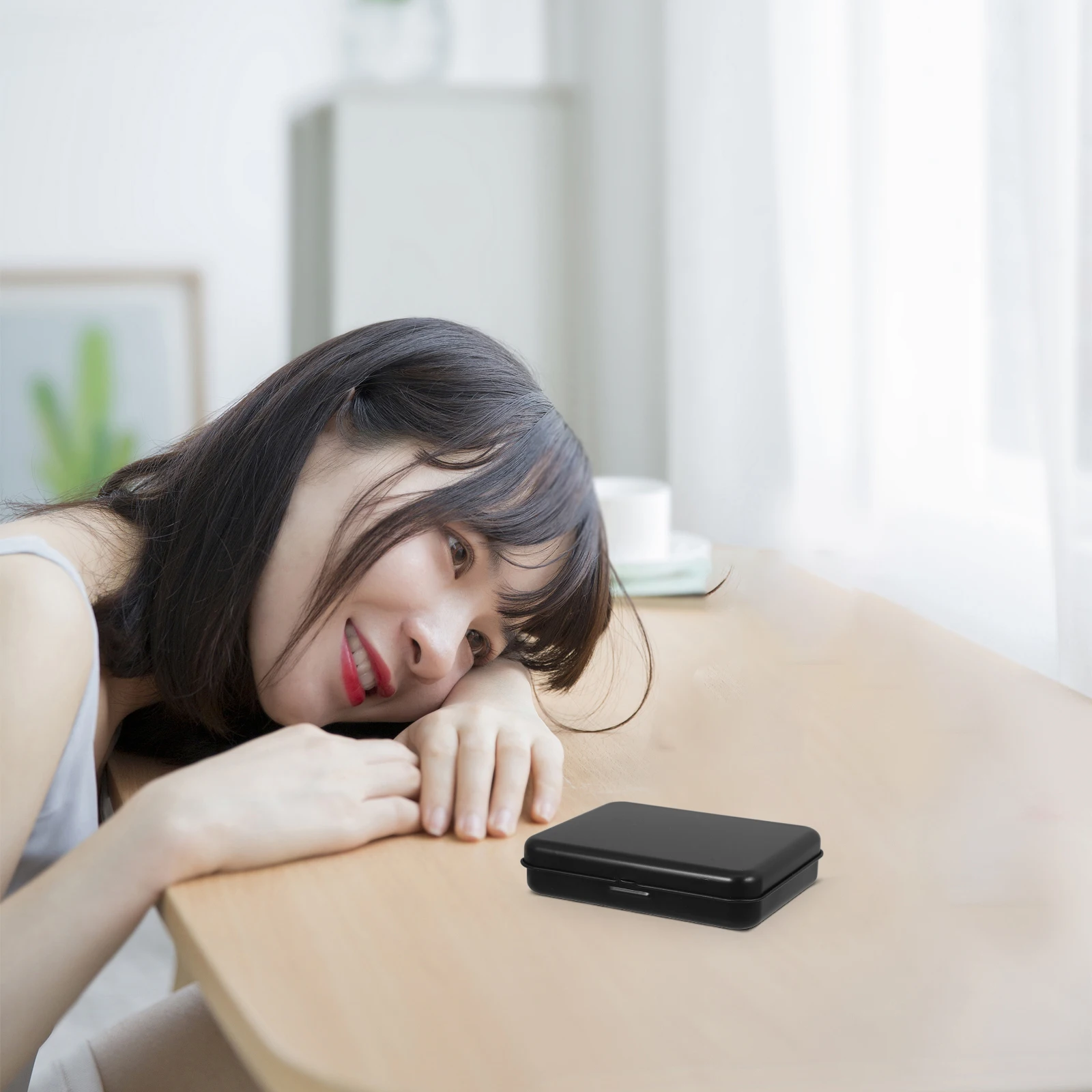 

Small Iron Storage Slim Portable Tin Container For Coins Cards Photos Flip Top Lockable Case Safe Box Cute Mini Handbag