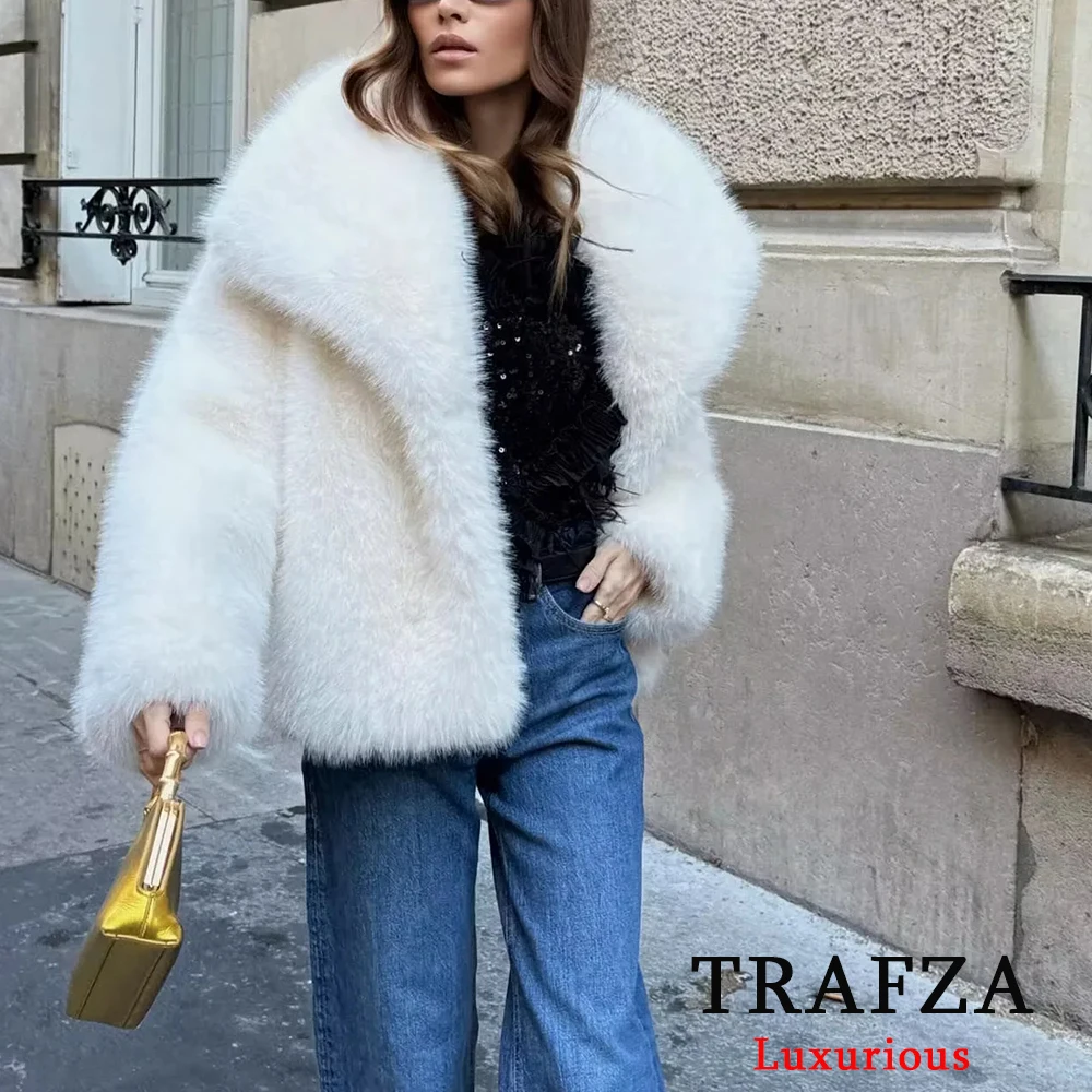 TRAFZA Faux Fur Casual Jackets for Women Coats Thick Warm Soft Cropped Jakcets Vintage 2024 Long Sleeve Winter Coat Outwears