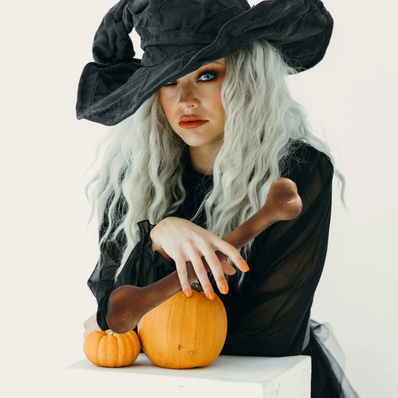 

Realistic Fake Bones Decor for Halloween Plastic Human Bone Props Spine-Chilling Cemetery Graveyard Party Decoration