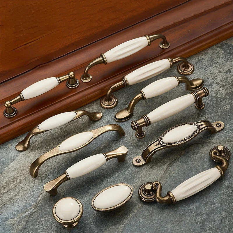 

5 шт. антикварных бронзовых керамических белых ручек для шкафов, ручки для ящиков из цинкового сплава, ручки для дверей гардероба, простая европейская мебельная фурнитура
