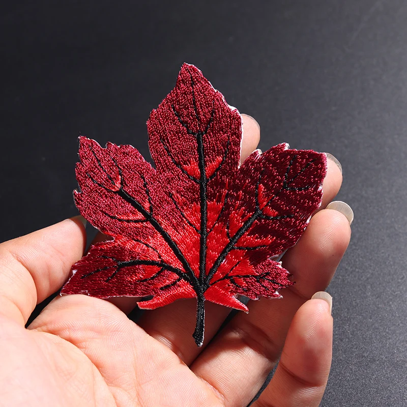 Red Maple Leaf Size: 7.9x7cm embroidery patches DIY coat Jeans Backpack exquisite sewing decorate Applique Stickers accessories