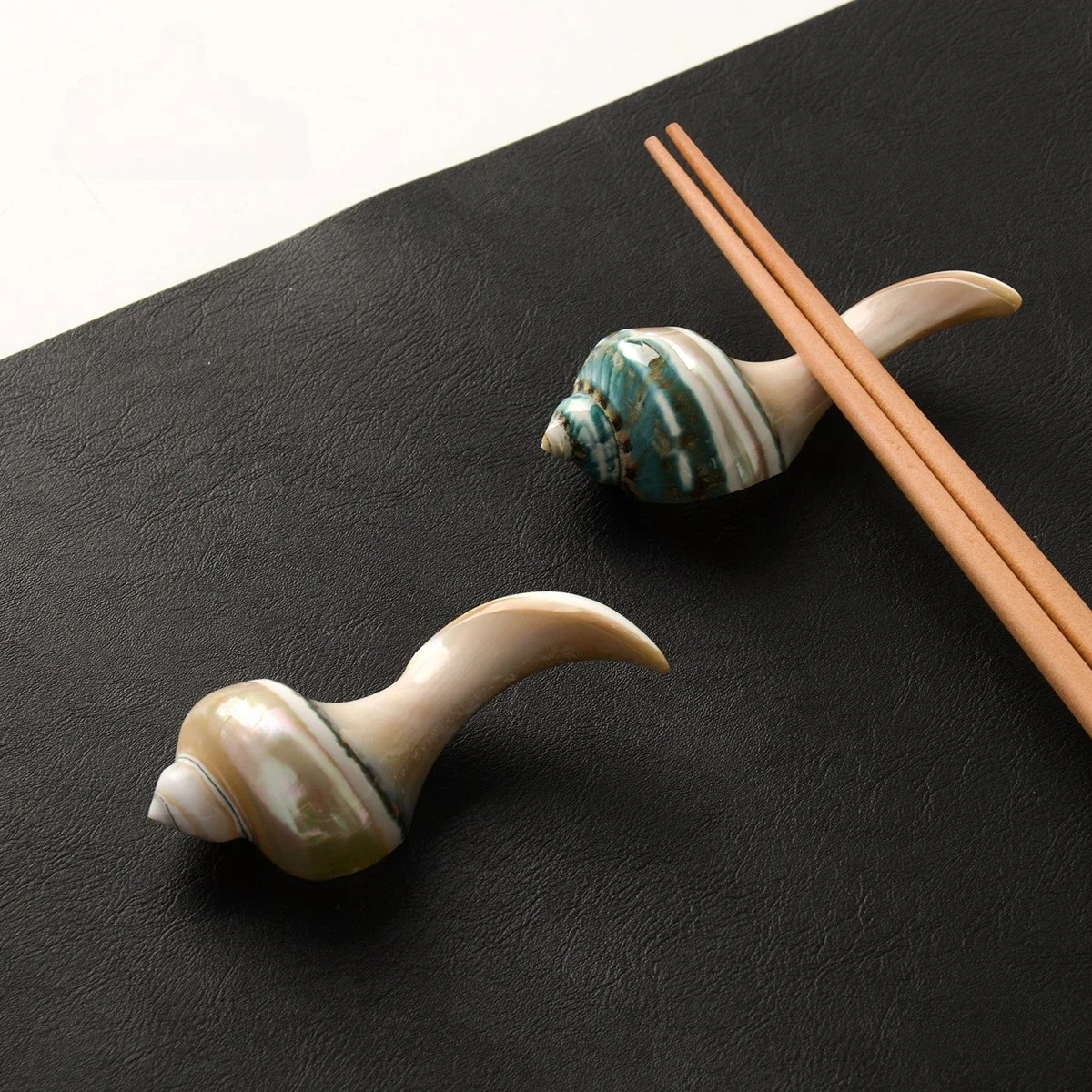 2pcs Handmade Green Shell Chopstick Holder Decorative Mother of Pearl Rest for Sushi Table, Gift Set, Wedding Use