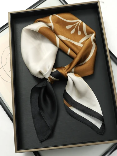 Imagen 1 del producto Bufanda cuadrada de seda 2023 de marca de lujo para mujer, banda para el pelo con cuello de gato, Hijab para playa, diademas para la cabeza, Bandana, Foulard femenino de 70cm