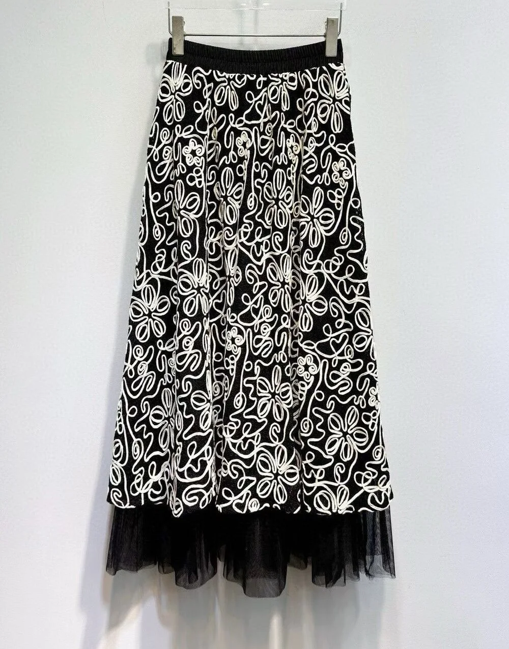 

Новейшая модная длинная юбка 2021, осенне-зимний стиль, женские винтажные макси-юбки с эластичной резинкой на талии и цветочной вышивкой