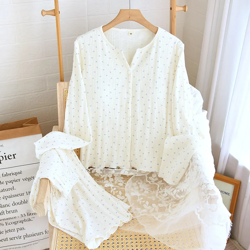 2025 nuevo estilo de las mujeres de otoño e invierno pantalones de manga larga con almohadillas para el pecho elástico dulce Floral suelto grueso conjunto de ropa de casa