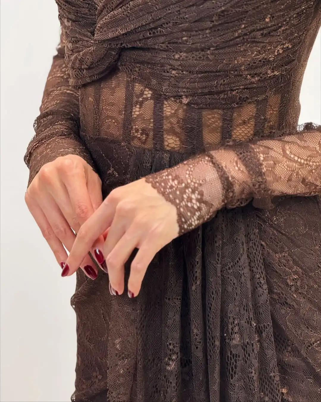 Ofherown الدانتيل الطية حورية البحر فساتين السهرة الوهم قبالة الكتف الحفلة الراقصة مناسبة خاصة Fساتين Shret مخصصة