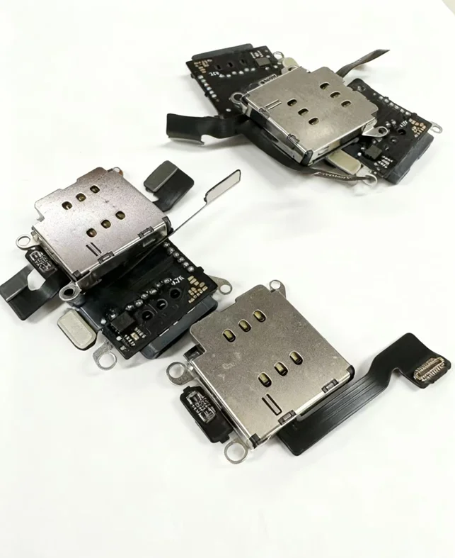 

Dual card dual standby card slot flex for IP13 Simply Install and use