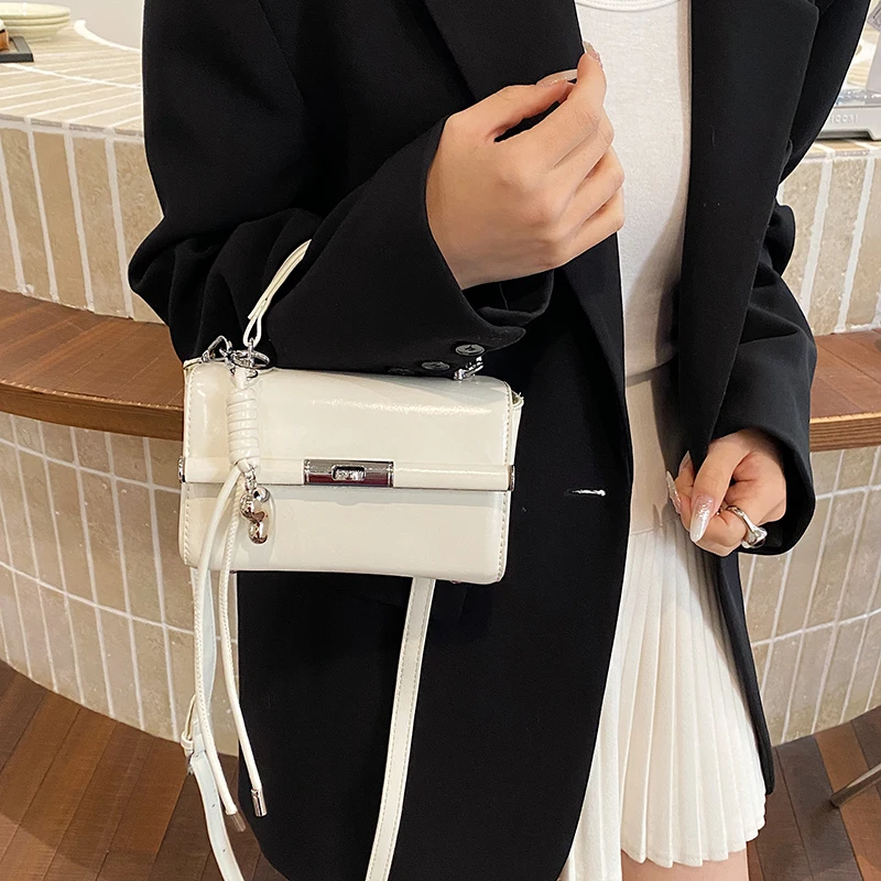 

Роскошная идеальная сумка для подгузников для молодых мам: сочетание элегантного дизайна и практичности для повседневного использования