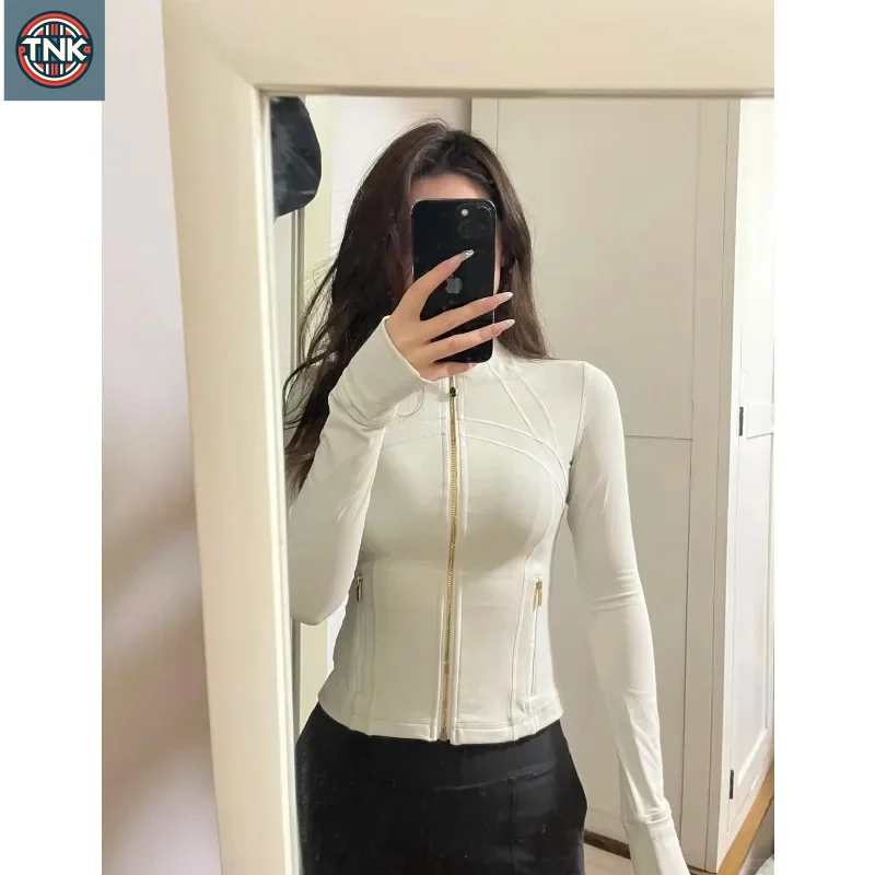 2026 New Short Silver Zipper Stand Up Collar Jacket for Waist Slimming Yoga Women's Outerwear Sun Protection Quick Drying