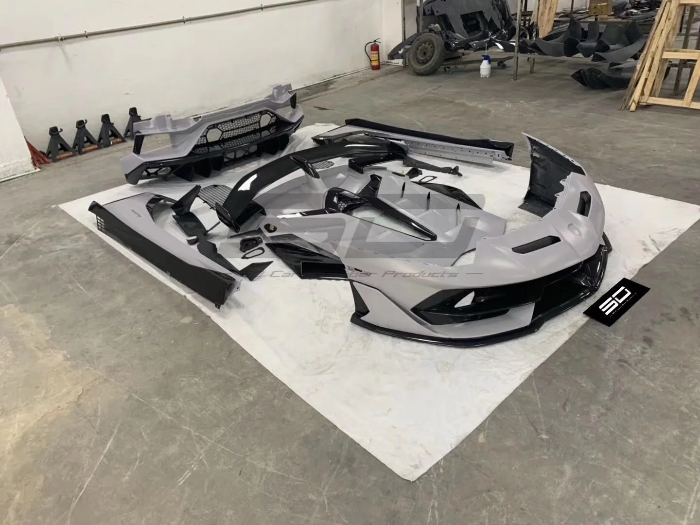 SVJ Style Custom Full Body Kits Carbon Fiber Mix Fiberglass Material For Lambor Aventador Lp700