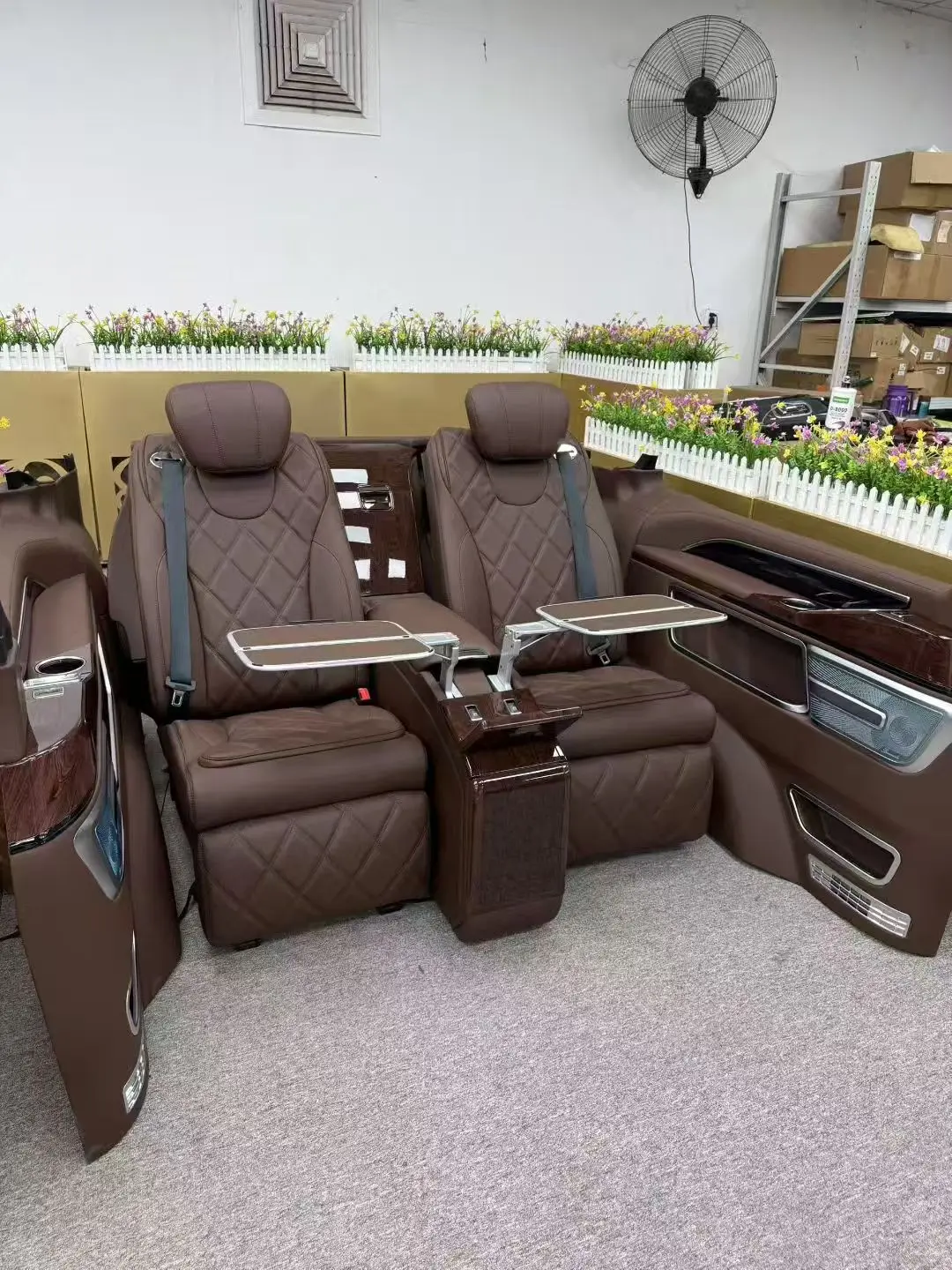 Enz V Class Luxury Aero Seats For MPV VIP Bus Or Van Rear Cargo Kit With Massaging Feature For Car Interiors