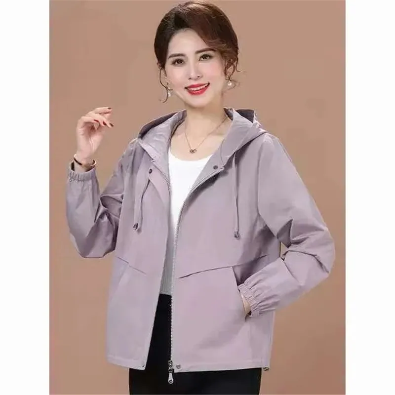 

2023 весенне-осенняя женская повседневная ветровка с изображением Джокера, короткая женская новая куртка для мам, короткий женский плащ, верхняя одежда