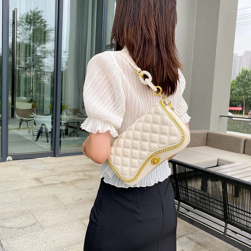 

‌ Женская стеганая седельная сумка с вышивкой 2025 года. Модная и стильная сумка через плечо, минималистичная дизайнерская кожаная сумка через плечо.