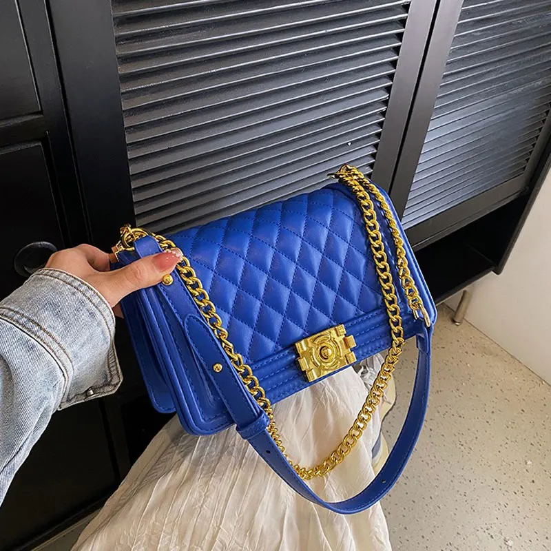 Bolso cuadrado pequeño acolchado con diamantes para mujer, nueva moda, bolso cruzado con cadena, bolso de hombro para ir al trabajo