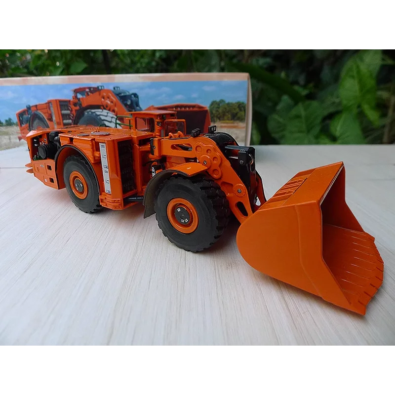 

Diecast 1:50 Scale Komatsu WX22H Komatsu Mine Dozer Loader Alloy Car Model Collectible Toy Gift Souvenir Display Ornament