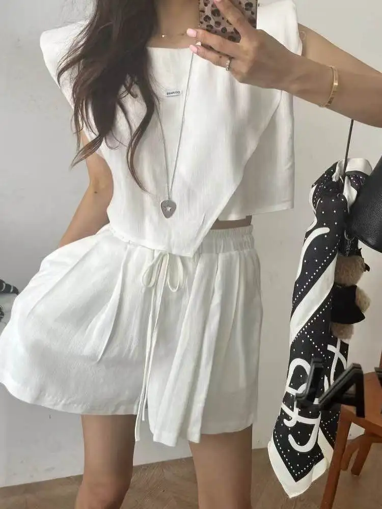 طقم نسائي صيفي مكون من قطعتين، توب بدون أكمام غير منتظم وشورت واسع الساق، تي شيرت برقبة دائرية غير رسمي وعصري. #3