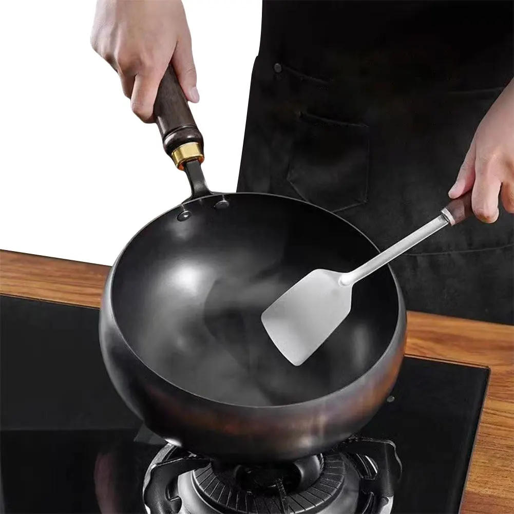 

Nonstick Wok Frying Pan Flat Bottom Iron Pot for Cooking (24cm with lid)