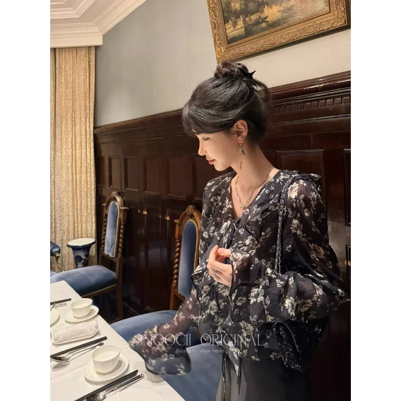 جديد ريترو الدانتيل الخامس الرقبة الفطريات الحواف قميص الأزهار المألوف تنوعا عارضة طويلة الأكمام أعلى