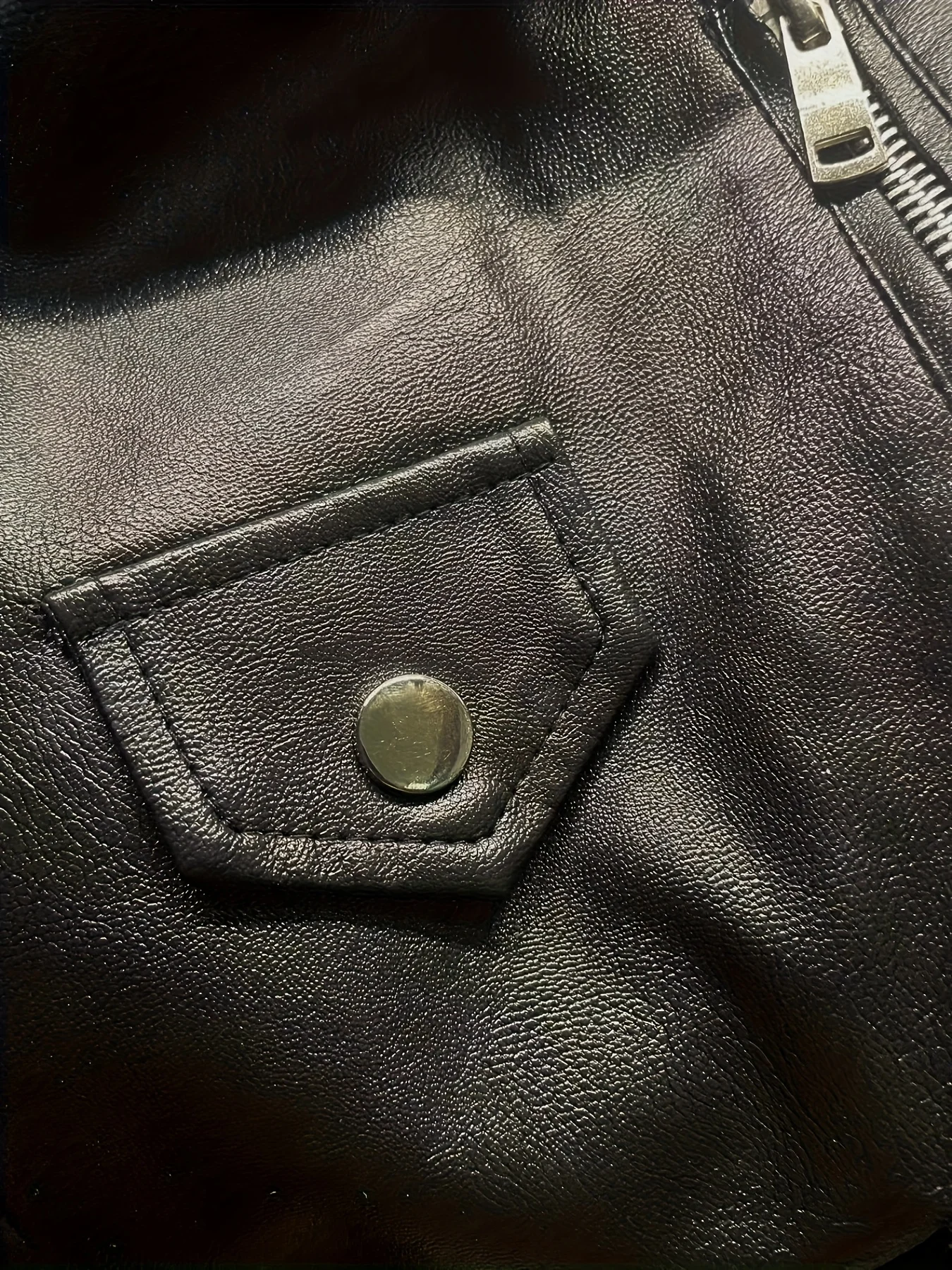 Damska krótka kurtka motocyklowa ze skóry PU w stylu retro, slim fit, na wiosnę i jesień.