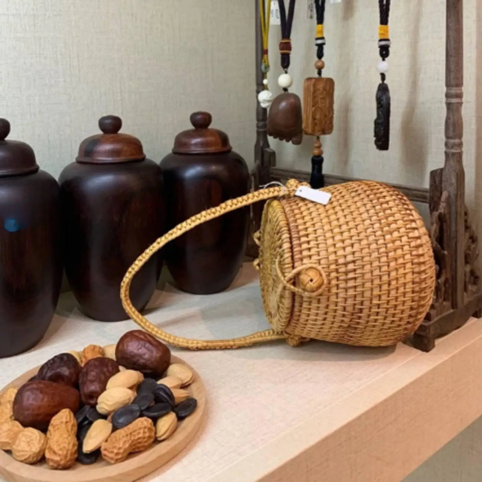 Rattan Tea Canister with Lid Lidded Round Wicker Storage Basket Compact