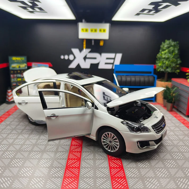 modele-de-voiture-en-alliage-chang-an-suzuki-qi-yue-a-l'echelle-1-18-collection-d'ornements-jouet-vehicule