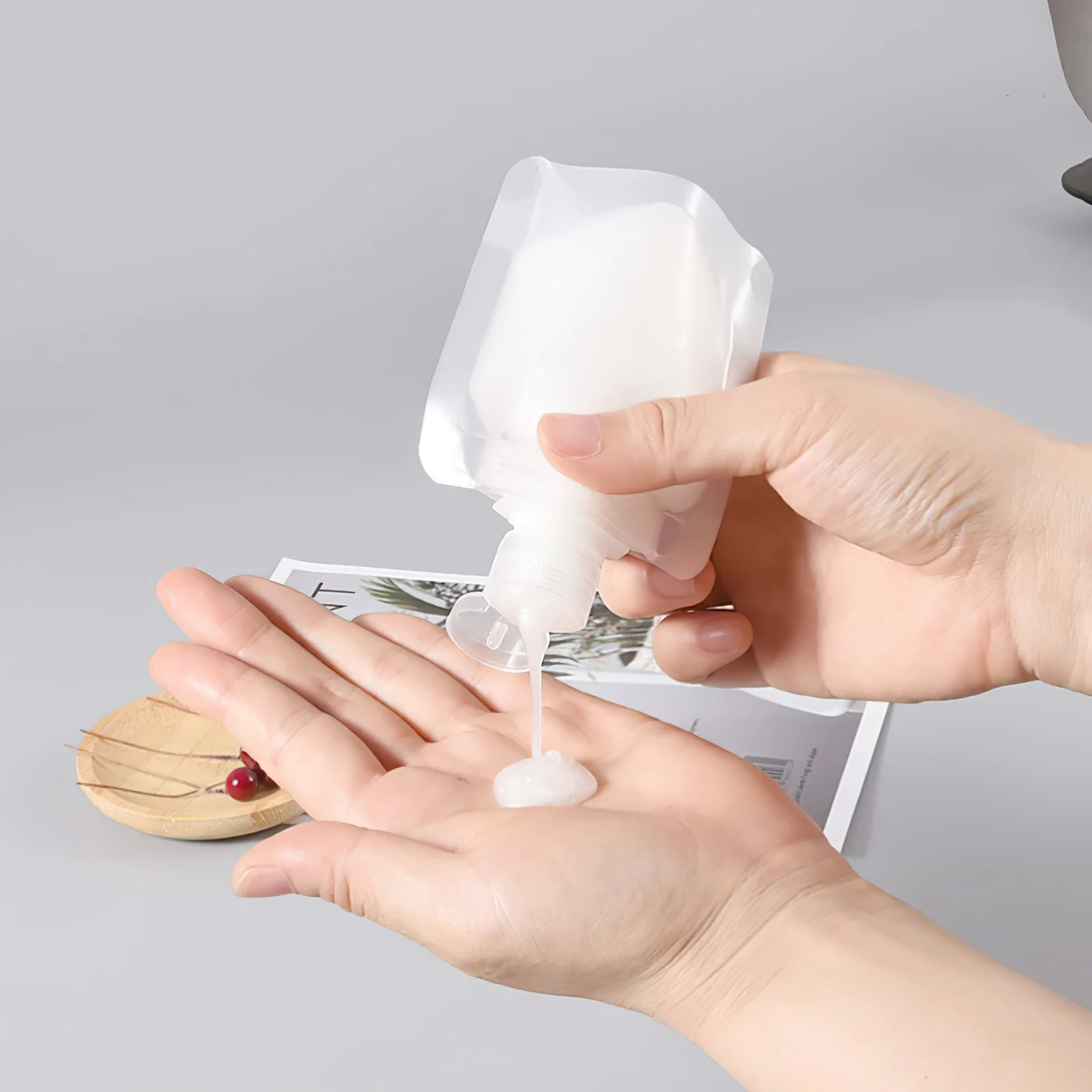 

Pet Empty Lotion Bags Toiletry Storage Pouch Sub Packing Travel Containers Dispensing Bottles Creams Shampoos