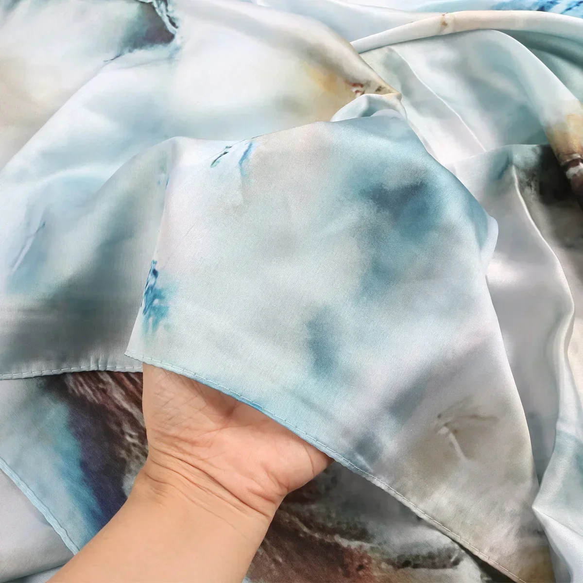 2024 New Max Luxe Silk Print Hijab Muslim Premium Ombre Scarf Marble Water Print Shawl Hijab Scarves Women Shawl