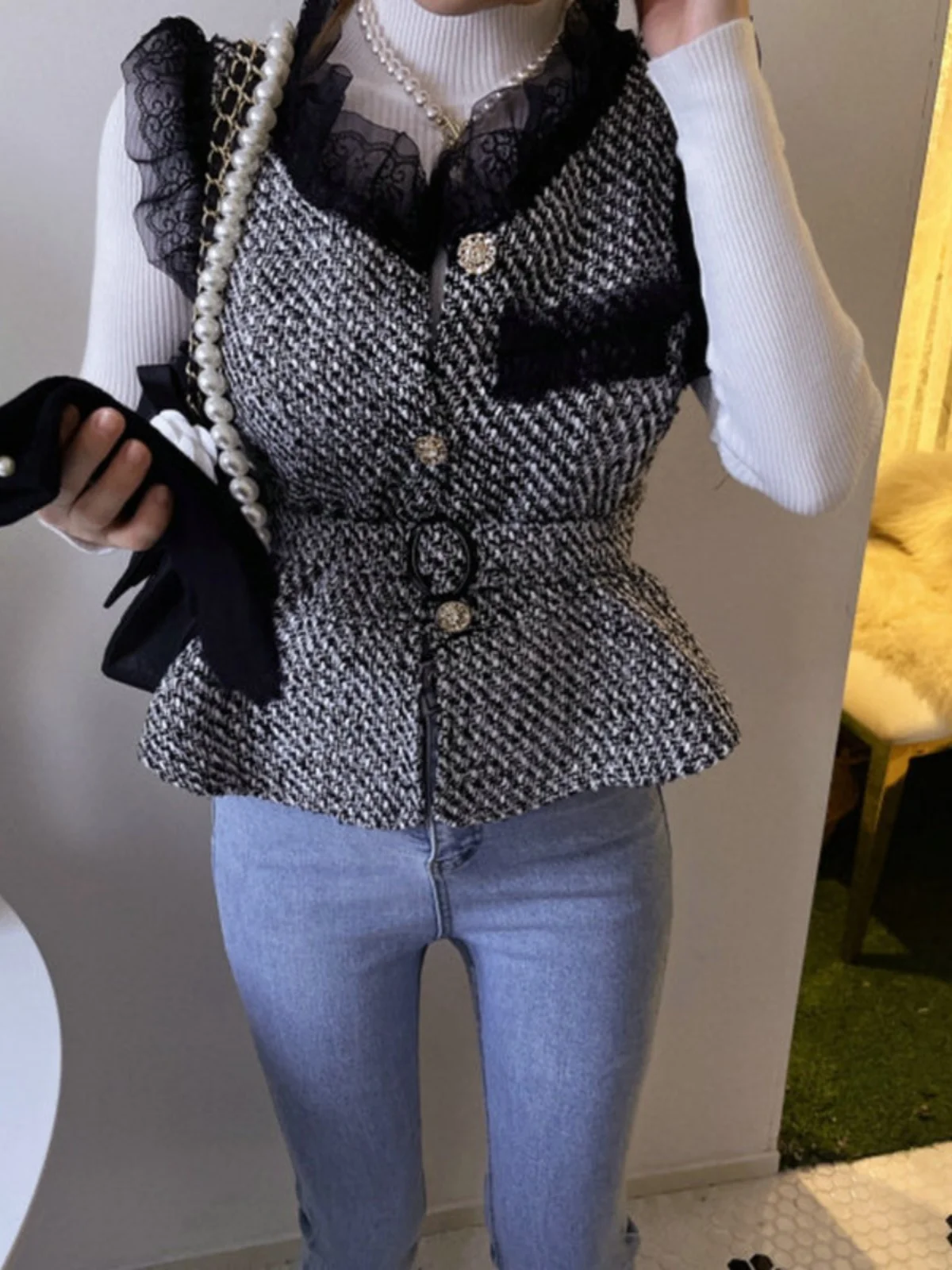 

Solowen Mixed Yarn Knitted Waist Cinching Button up Svel Top with Ruffle Hem Bot Faionable Two Piece Set for Women