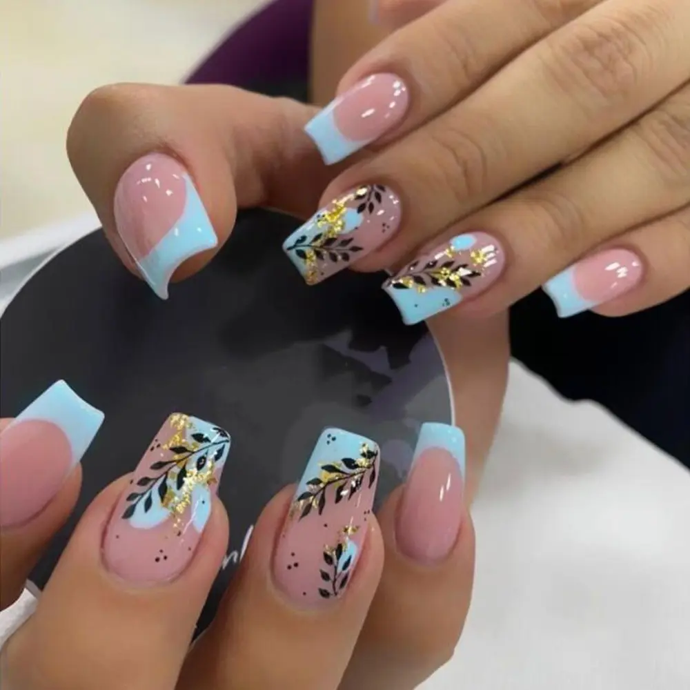 Unha em Gel nas Cores Azul Bebê: Minha Experiência Real com as Unhas Postiças que Mudaram Meu Estilo