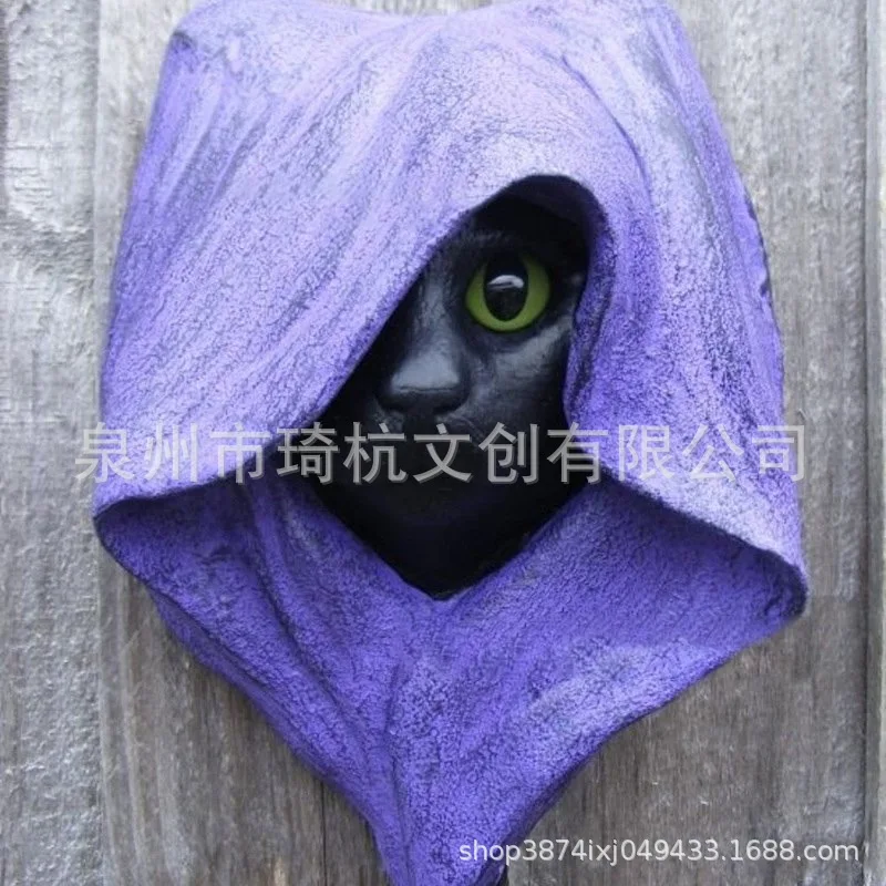 Halloween New Arrival Mysterious Black Cat Hooded Wizard Sculpture Creative Resin Craft for Living Room Foyer Wall Decoration