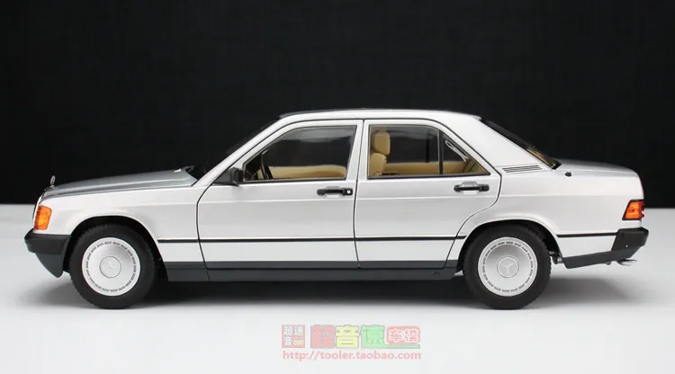 Масштабная модель автомобиля NOREV 1:18 Mercedes-Benz 190E W201 из литого металла с полностью открывающимися элементами