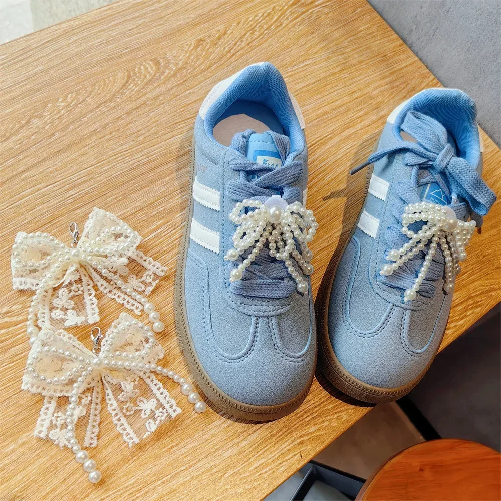 

1Pcs Fashion Lace Pearl Bow Shoelace Buckle Premium Style Shoe Flower Decoration Buckle Sneakers Leather Shoes Charm Accessories
