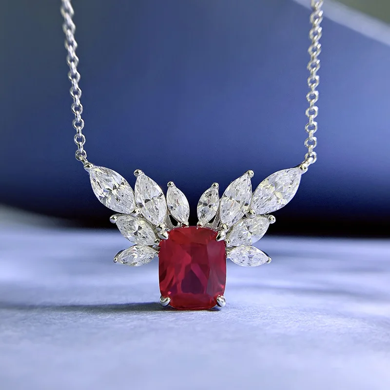 

The new S925 Silver Brilliant and Elegant 8 * 10 Pigeon Blood Red Pendant is minimalist and fashionable, with a niche design tha