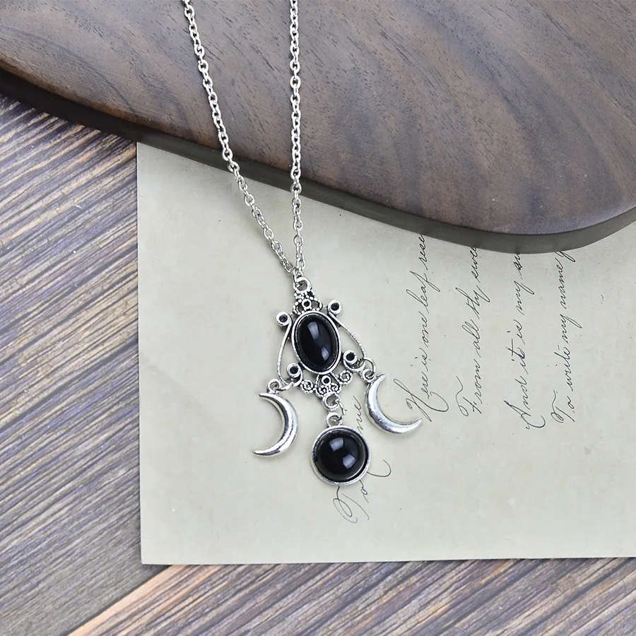 

DIY accessories Amazon fashion new dark punk retro obsidian moon pendant necklace trendy versatile jewelry