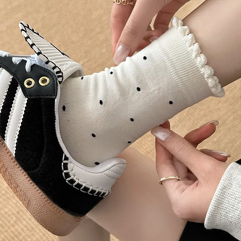 

Белые носки для женщин, модные носки до середины икры в стиле ретро с цветными блоками, эластичные, приятные для кожи, удобные, модные, пригородные, Cas