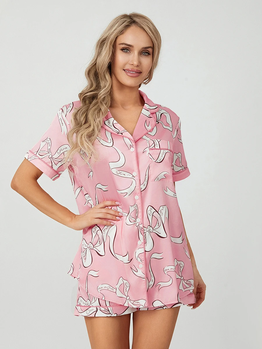 Dames Zomer Satijnen Loungewear Set Cartoon Strik Print Korte Mouw Gekerfde Revers Tops Met Elastische Taille Short