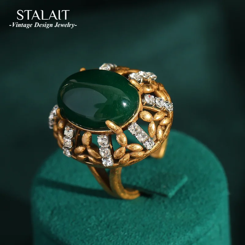 

Vintage Gold Color Emerald Green Oval Natural Stone Rings for Woman Sqaure White Cubic Zinconia Retro American Accessories New