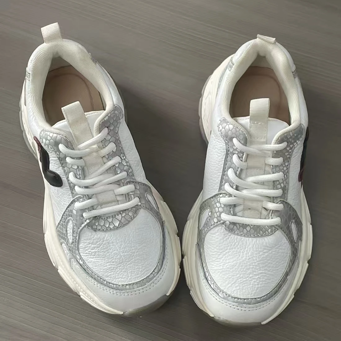 

Новые модные женские повседневные кроссовки Jinyu: высококачественные, популярные, с уникальной формой, цветными вставками и из натуральной кожи