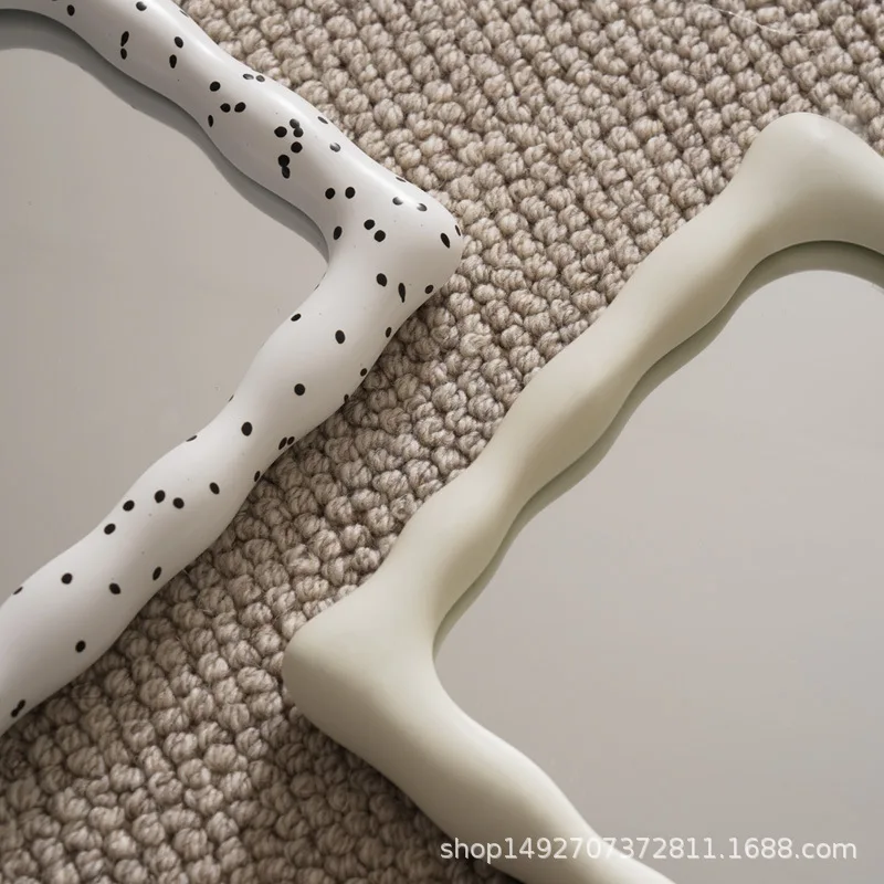 DSA Cloud Desktop Makeup Mirror Simple Modern Light Luxury Bedroom Student Dormitory Dresser Ceramic Ornament