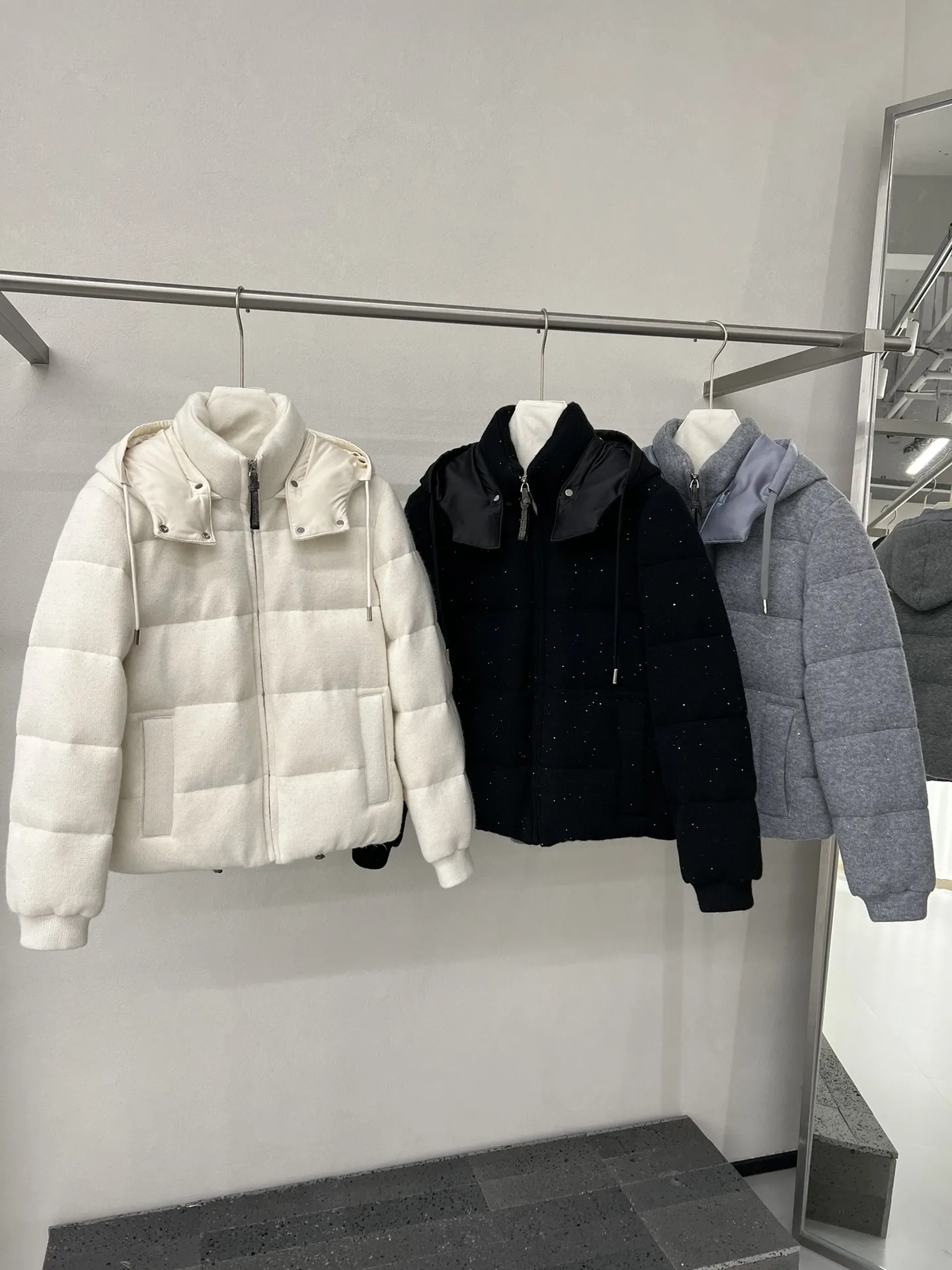 2026 Autumn New Arrival High-Quality Cashmere Knitted Cashmere Goose Down Jacket Fabric: 10% Cashmere, 90% Superfine Merino Wool