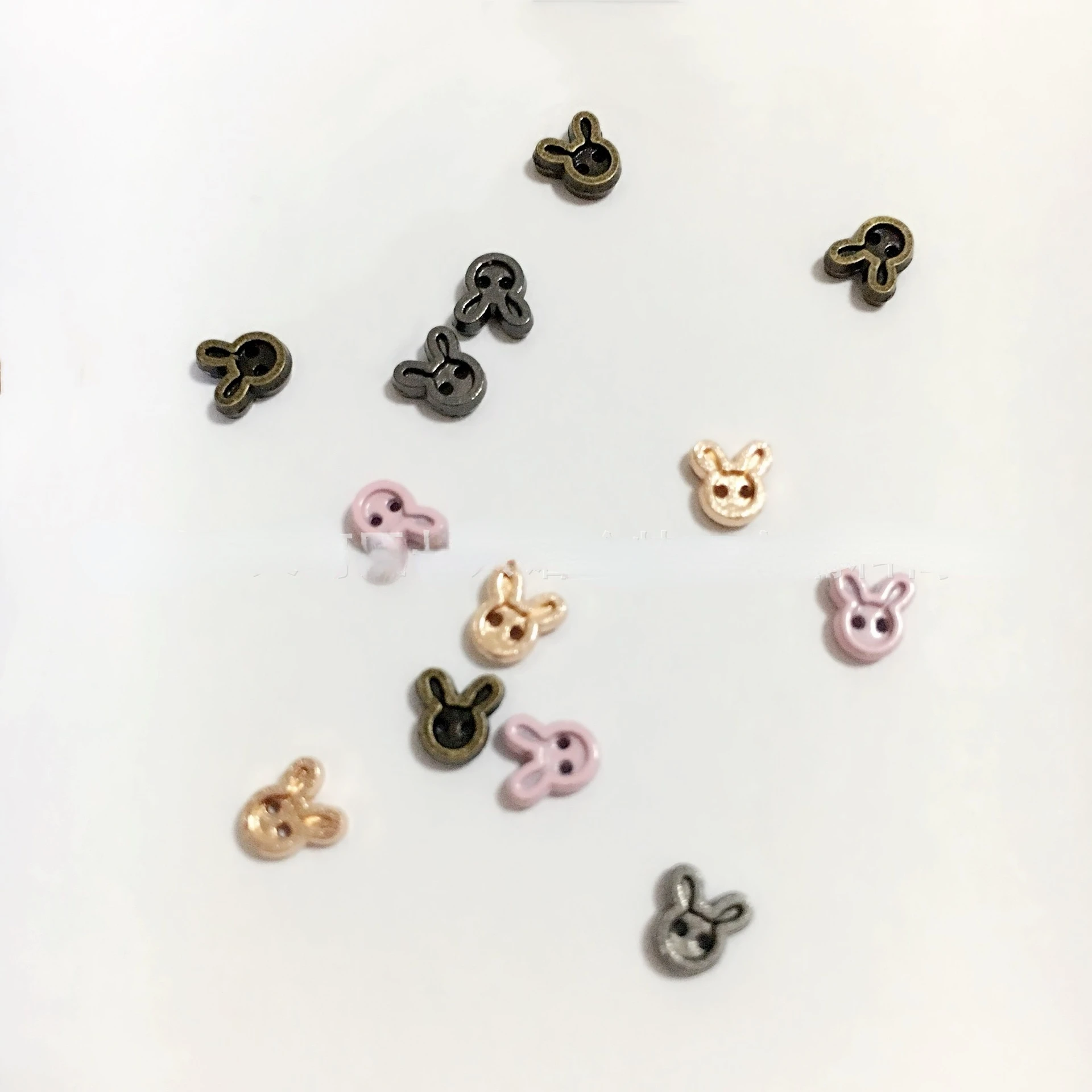 30pcs 4mm Cute Mini Buttons For DIY Handmade Doll Clothes Doll Leather Belt Buckle for 1/12 1/6 Doll DIY Sewing