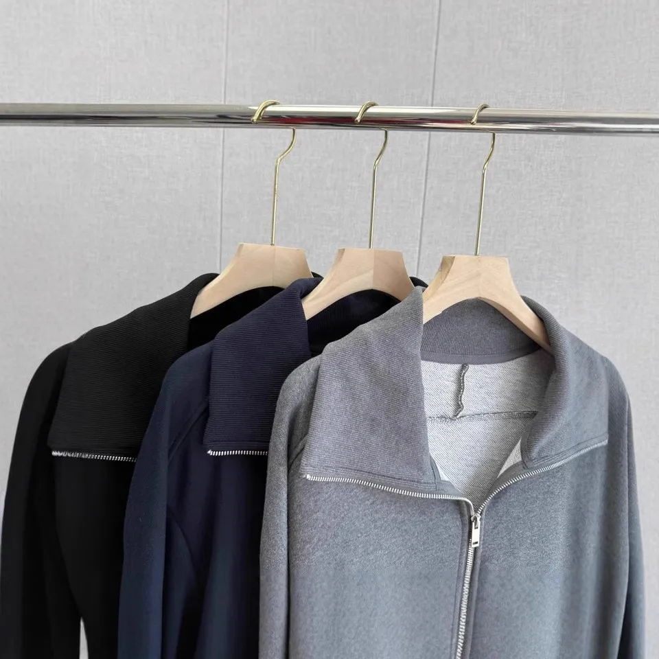 슬리밍 짧은 루즈핏 지퍼넥 디자인 여성 자켓 더블 지퍼 캐주얼 스타일 면 소재 봄 시즌 아우터