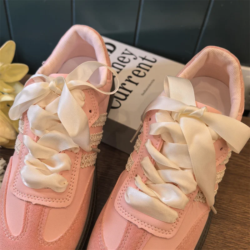 

Silk Shoe Laces Satin Ribbon Flat Shoelaces Women Sneakers Shoelace Boots Laces for Shoes Women Men 2CM Width Shoe Lace 1Pair