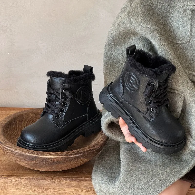 

2025 Winter New Children's Shoes Children's Fashion Short Boots Thickened Boys' and Girls' Cotton Shoes, Anti slip Leather Boots