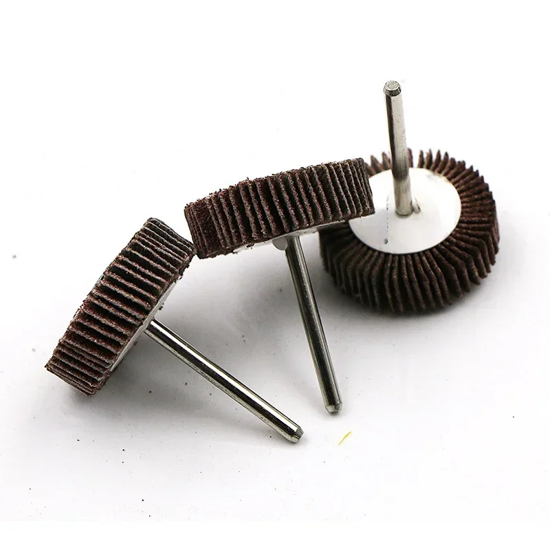 Venta caliente 80 #   Brocas de pulido de fregona de husillo de rueda de papel de arena de 3,17 mm, brocas de rueda de solapa montadas, fregona, husillo de rueda, bloque de molienda, pelado