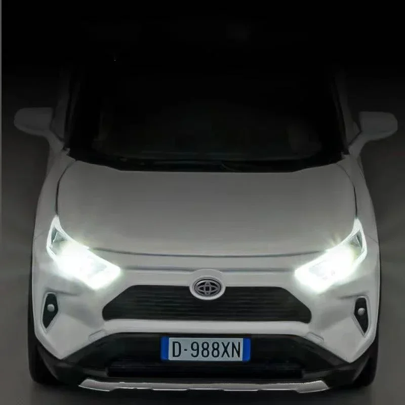 New 1:32 Toyota RAV4 SUV Simulation Alloy Car Model Sound and Light Pull Back - Suitable for Children\'s Toys and Collections