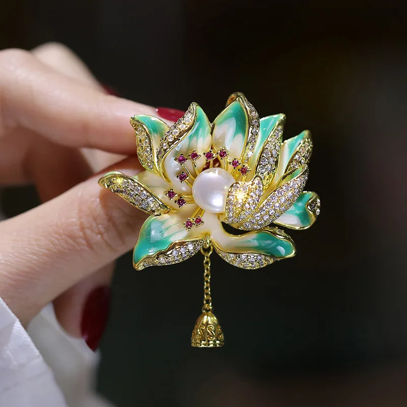 High-grade vintage Chinese style Lotus brooch Natural freshwater pearl lotus cheongsam accessory pin